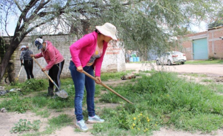 Programa Ayúdate Ayudando transforma comunidades y genera ingresos en León