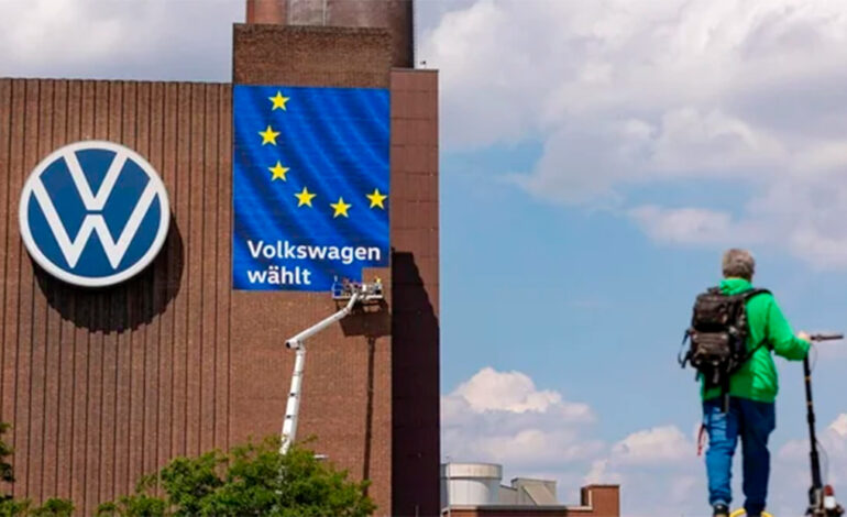 Volkswagen anuncia posibles cierres de plantas en Alemania ante crisis de competitividad