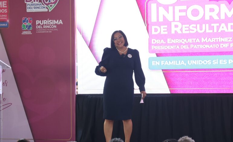 Enriqueta Martínez López presenta tercer informe del DIF Purísima