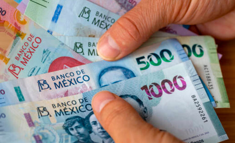 Banxico retira de circulación billetes de 50 y 1000 pesos