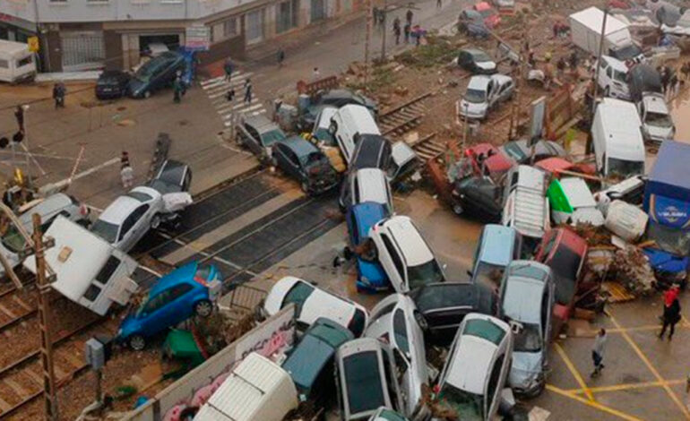 Inundaciones en el este de España dejan al menos 63 muertos y daños catastróficos