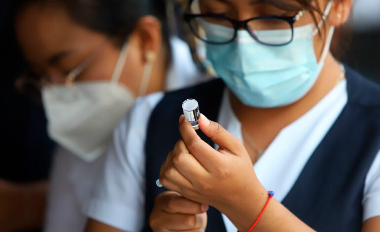 Lanzan campaña de vacunación contra influenza estacional y COVID-19 en México