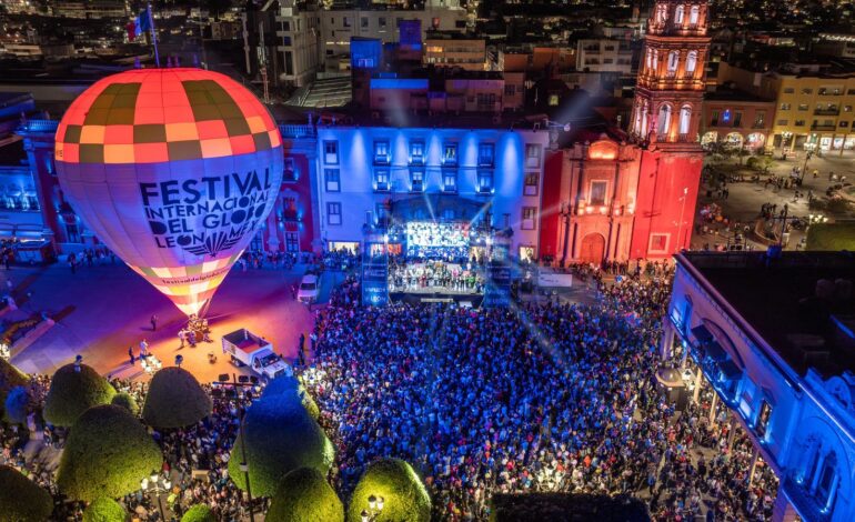 Opening del Festival Internacional del Globo: Una Noche que Enamora a León