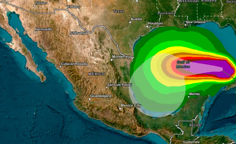 Huracán Rafael se fortalece en el Golfo de México con vientos de hasta 215 km/h y provoca fuertes lluvias en Yucatán