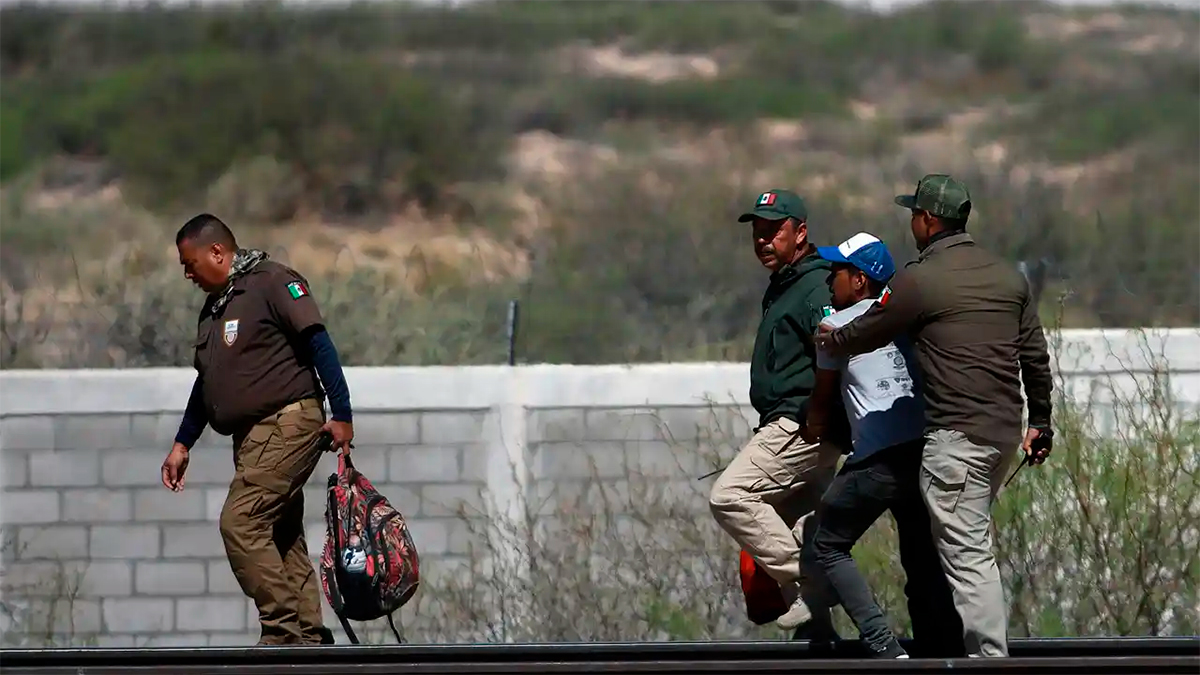 Arizona aprueba severa ley migratoria: la policía podrá detener y deportar a migrantes