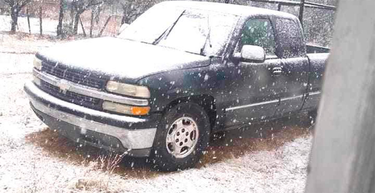 Primera nevada en Chihuahua por frente frío 10 provoca cierre carretero