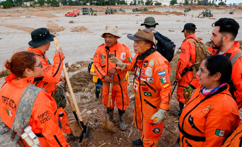 Los Topos Azteca llegan a Valencia para apoyar en rescates tras devastadoras inundaciones