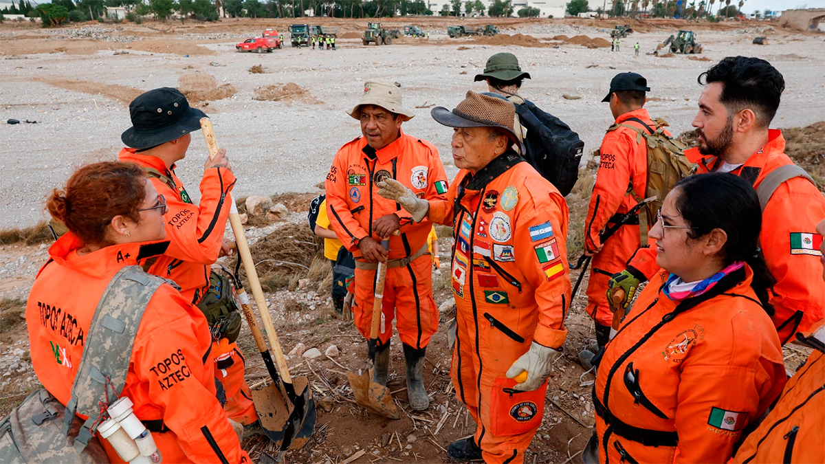 Los Topos Azteca llegan a Valencia para apoyar en rescates tras devastadoras inundaciones